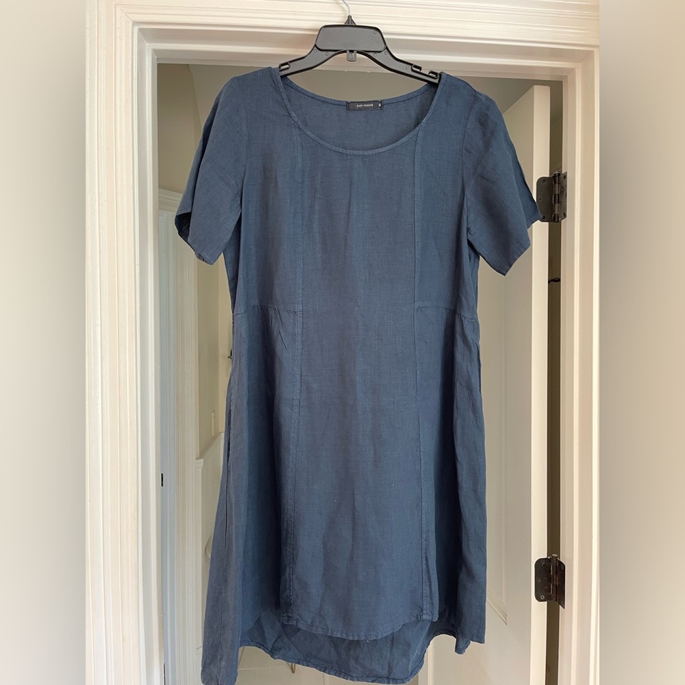 Cut-loose size M navy 100% linen summer dress.